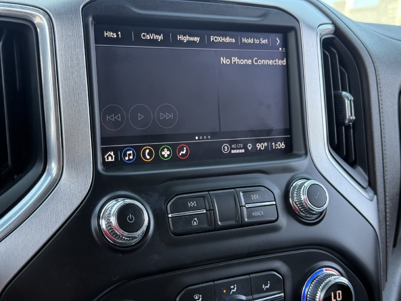 Used 2022 GMC Sierra 1500 SLT AWD/4WD image 18
