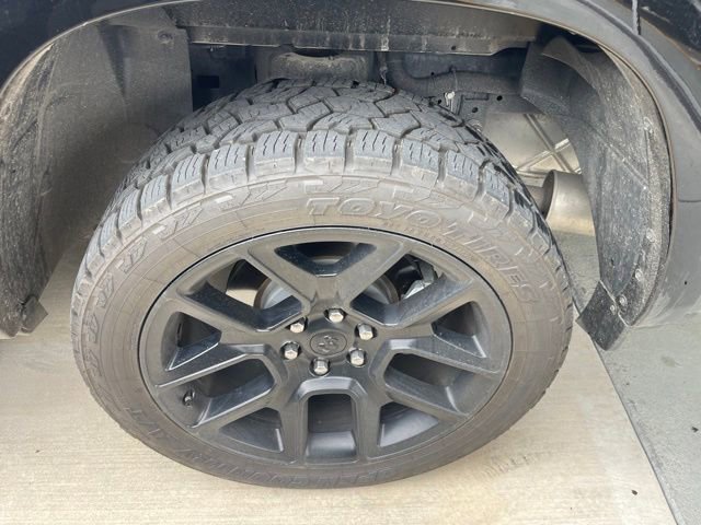 Used 2022 RAM 1500 Laramie AWD/4WD image 7