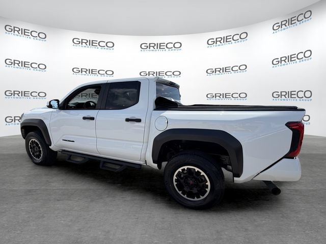 Used 2024 Toyota Tacoma TRD Off-Road AWD/4WD image 5