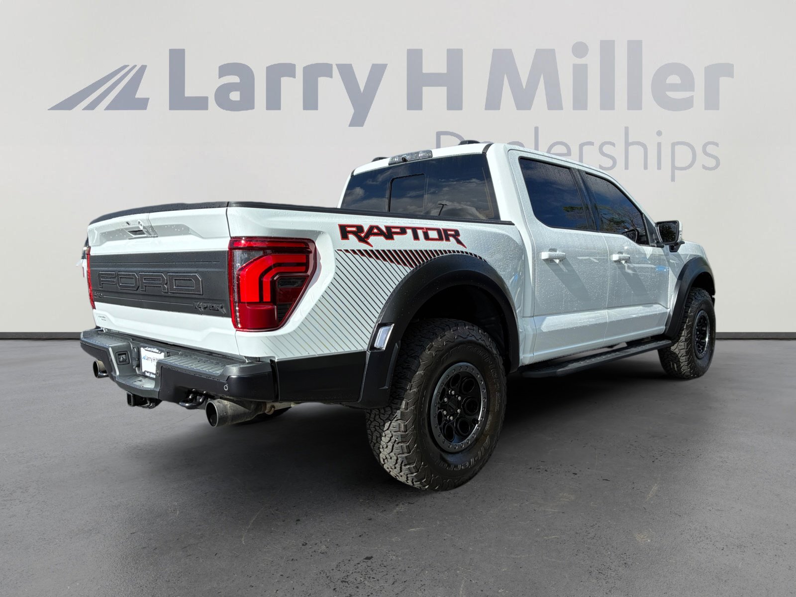 Certified 2025 Ford F150 Raptor AWD/4WD image 5