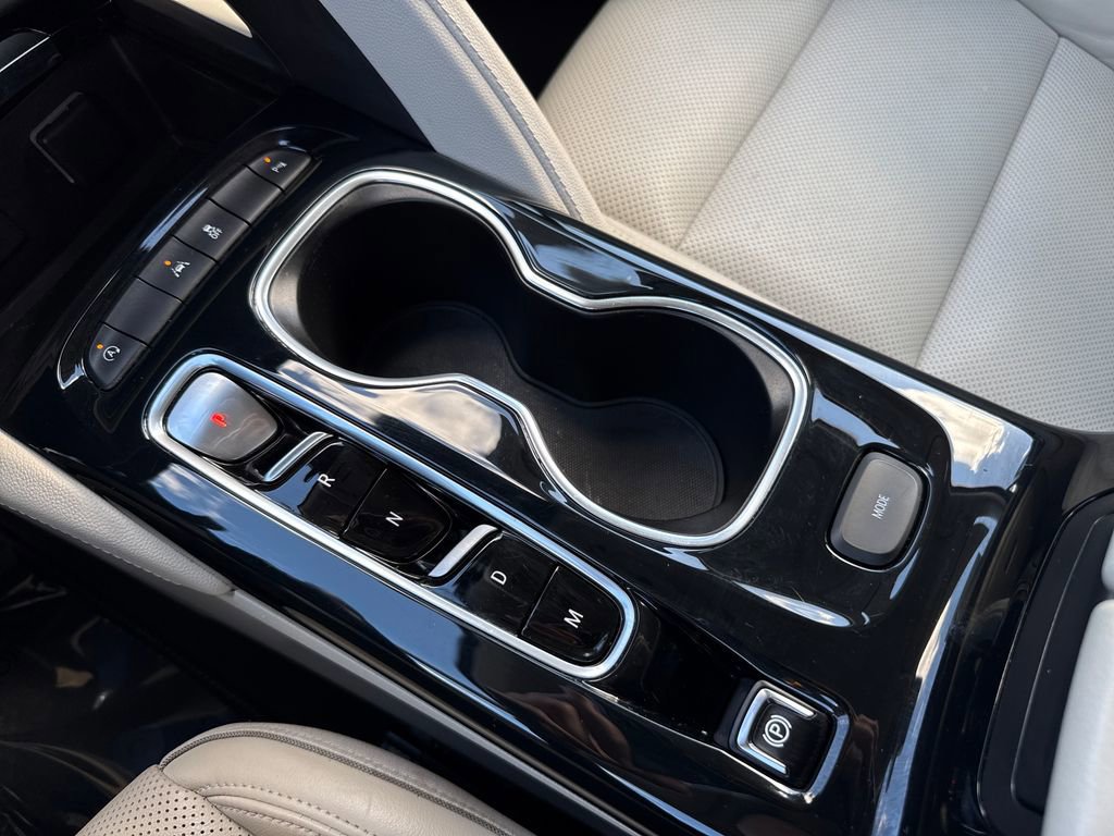 Used 2021 Buick Envision Essence image 22