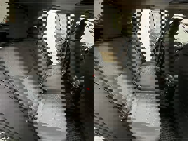 Used 2022 Toyota RAV4 XLE w/ Convenience Package image 27