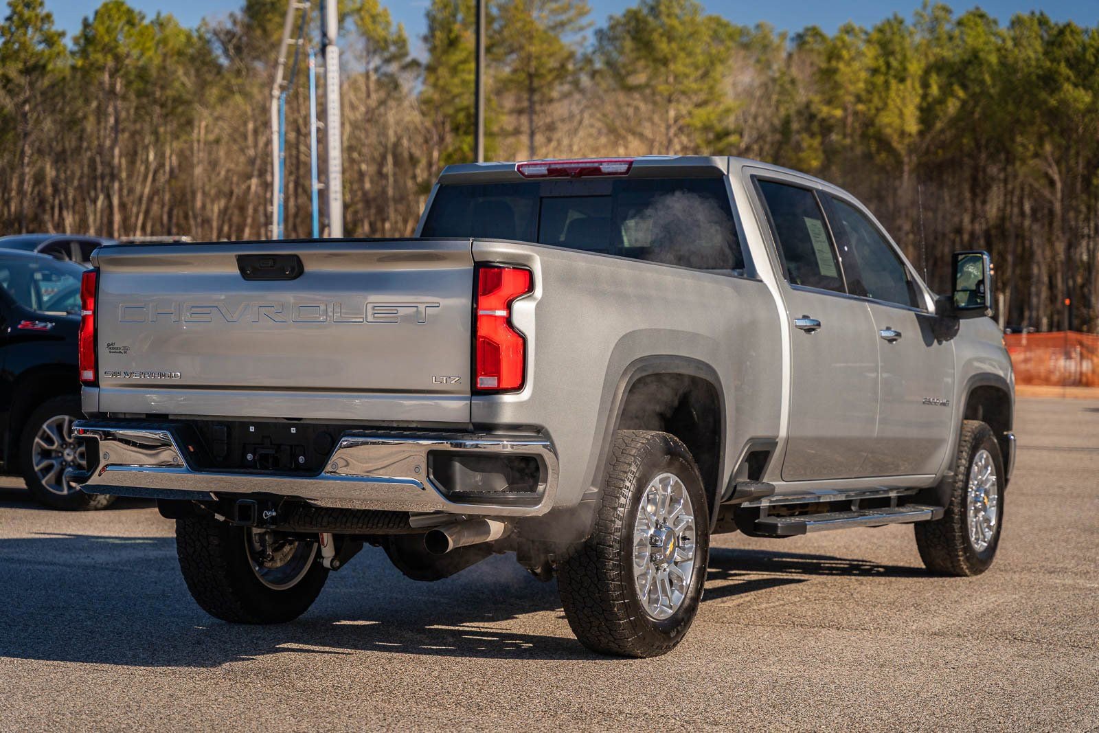 Used 2024 Chevrolet Silverado 2500 LTZ w/ LTZ Plus Package image 6