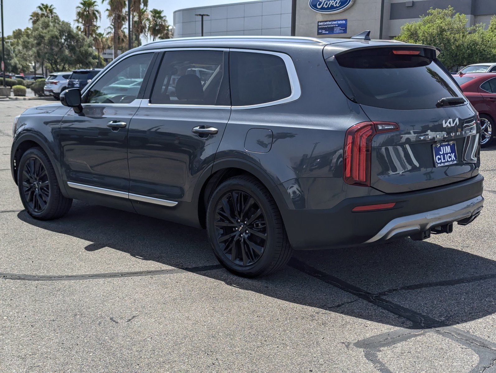 Used 2022 Kia Telluride SX w/ Towing Package FWD image 4