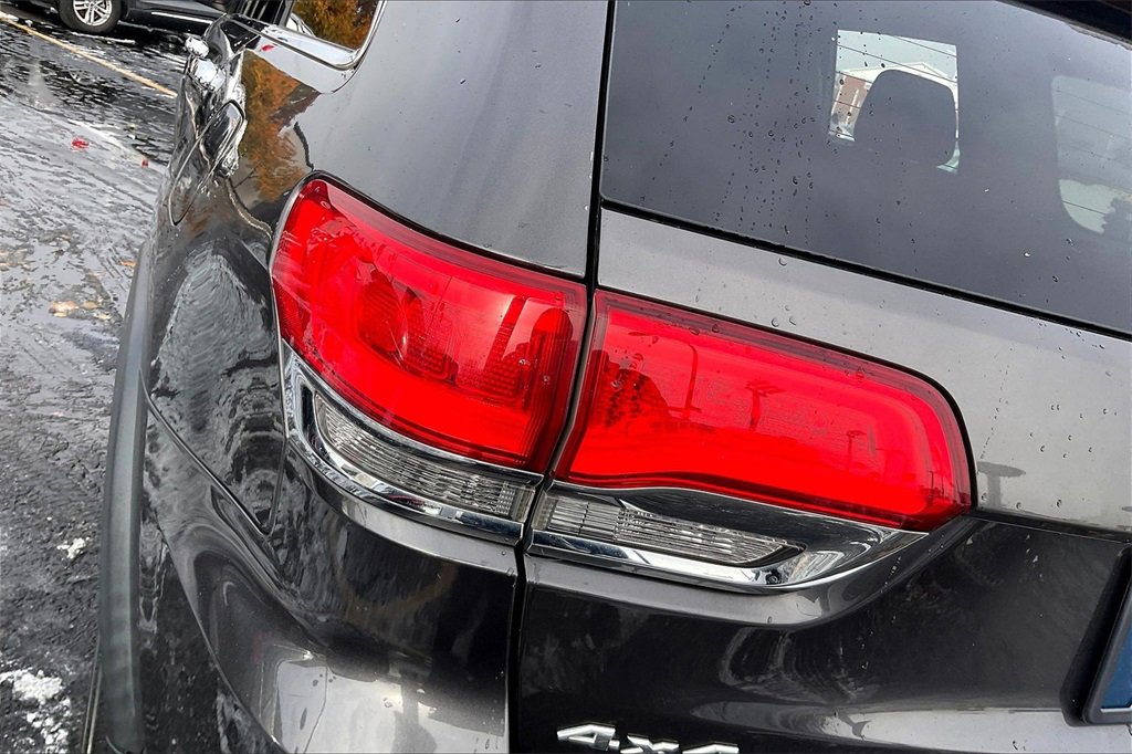 Used 2019 Jeep Grand Cherokee Limited w/ Luxury Group II image 28