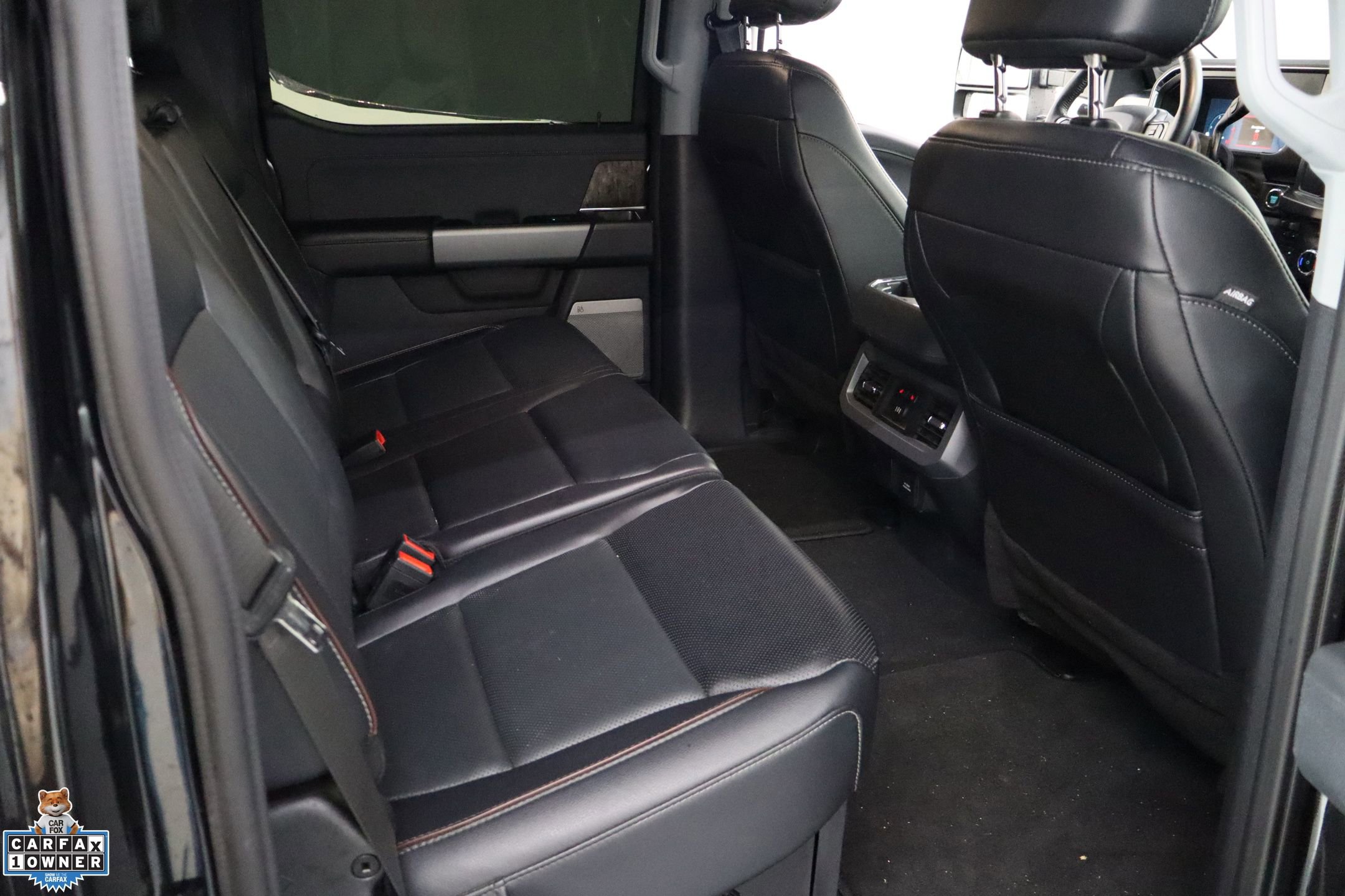 Certified 2024 Ford F350 Lariat w/ Sport Appearance Package image 28