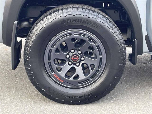Used 2025 Nissan Frontier PRO-4X image 7