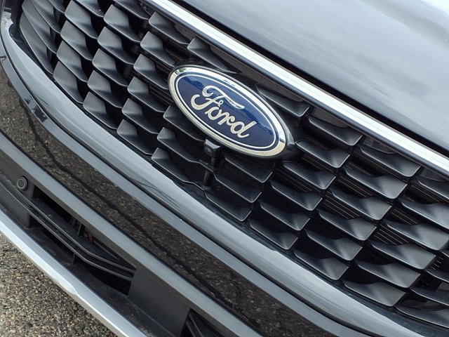 Certified 2024 Ford Escape Platinum AWD/4WD image 25