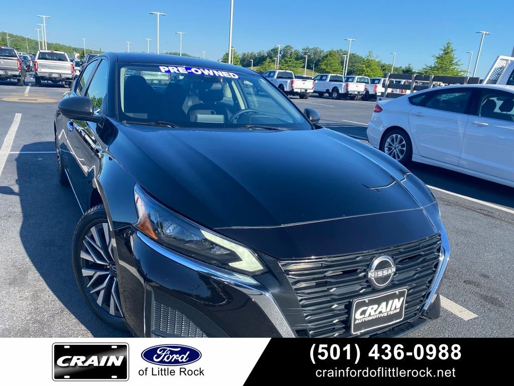 Used 2024 Nissan Altima 2.5 SV FWD image 1