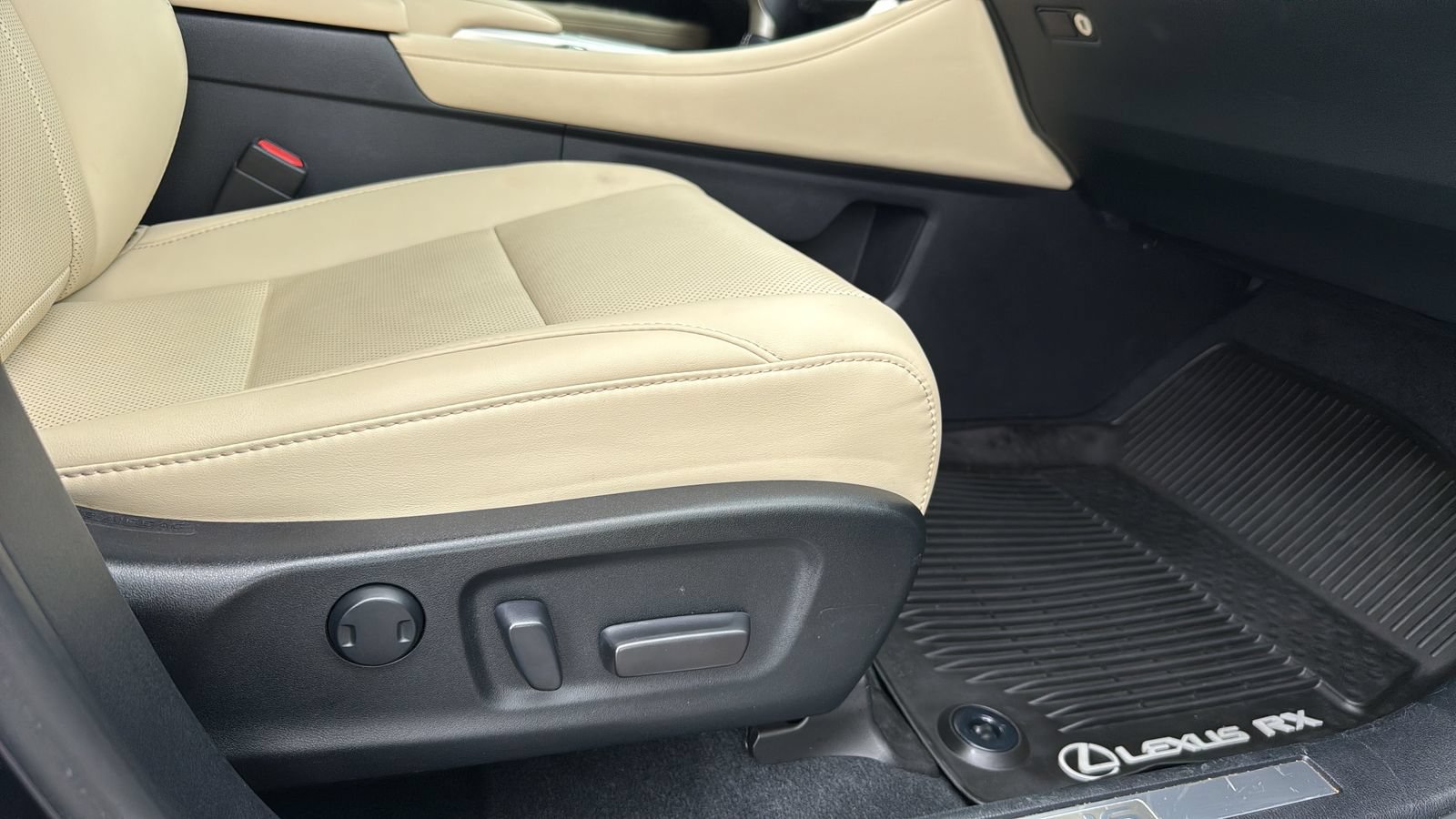 Used 2021 Lexus RX 350 FWD w/ Premium Package image 24