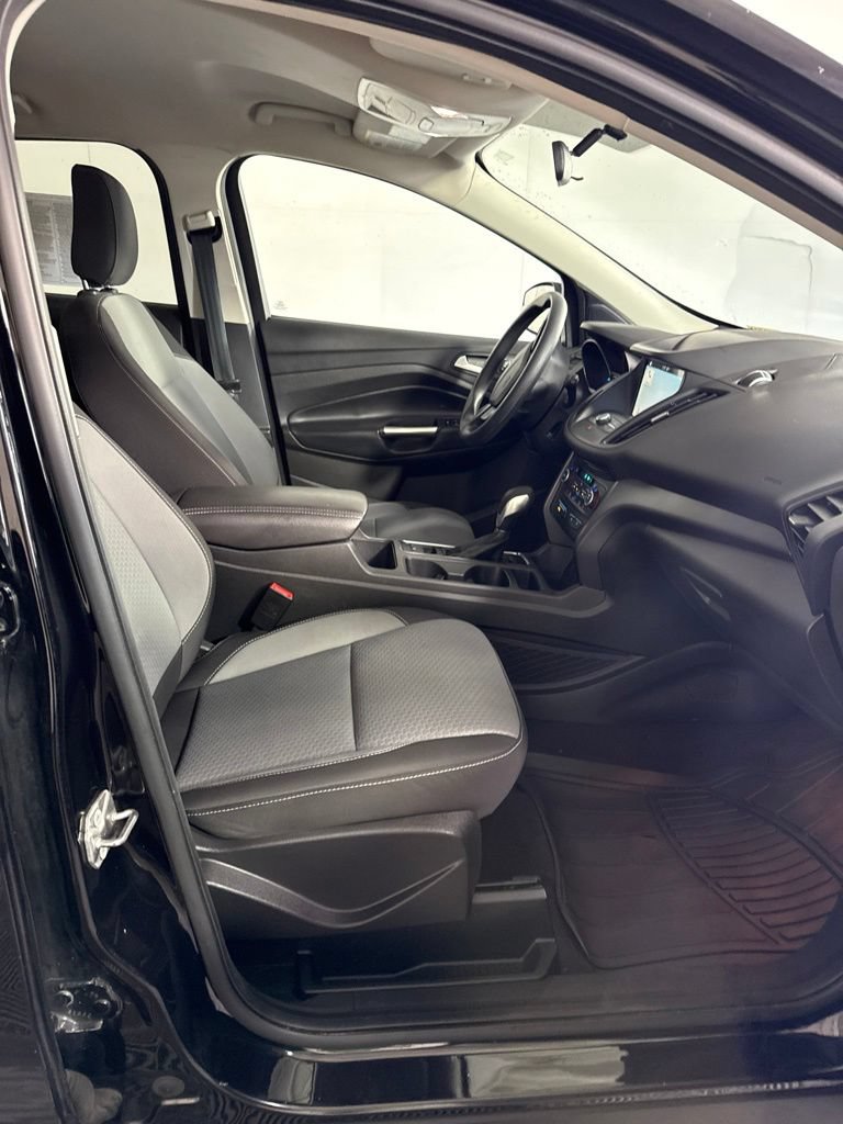 Certified 2019 Ford Escape SE FWD image 17