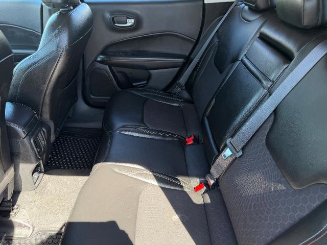 Used 2018 Jeep Compass Latitude w/ Popular Equipment Group AWD/4WD image 11