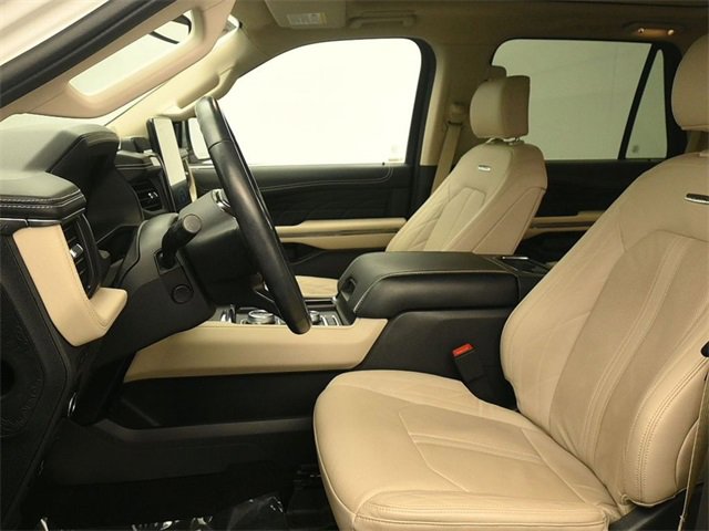Certified 2024 Ford Expedition Platinum image 15