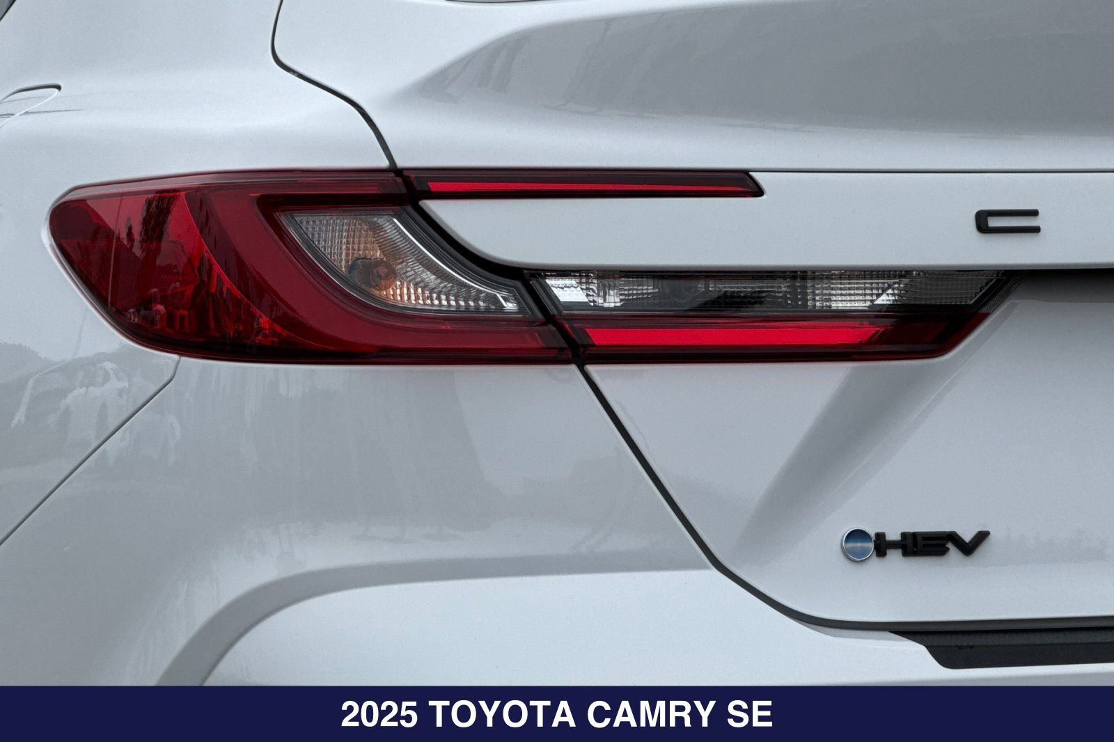 Used 2025 Toyota Camry SE w/ Multimedia Upgrade Package FWD image 29