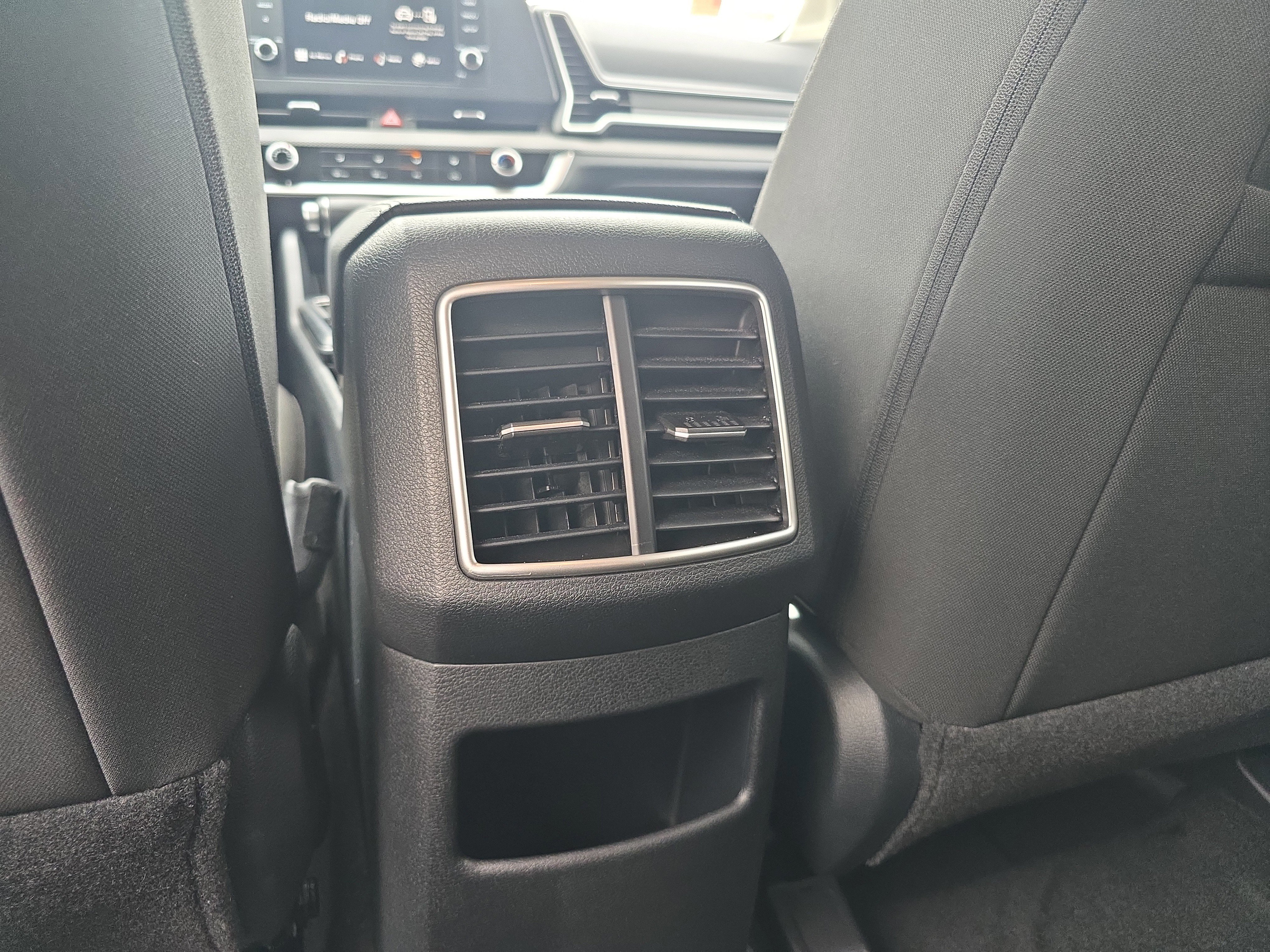 Used 2023 Kia Sportage LX AWD/4WD image 16