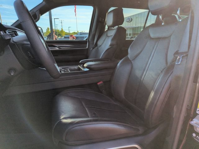 Used 2022 Jeep Wagoneer Series III AWD/4WD image 34