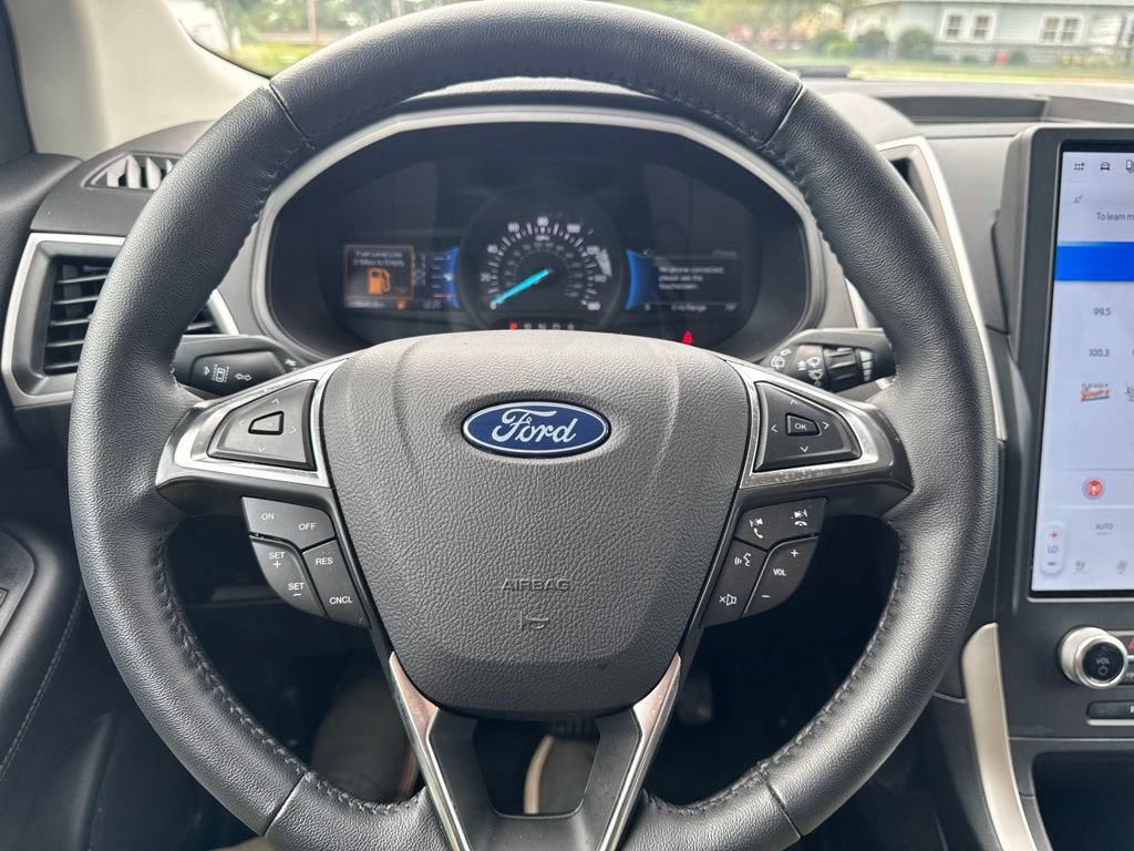 Certified 2024 Ford Edge SEL w/ Convenience Package AWD/4WD image 16