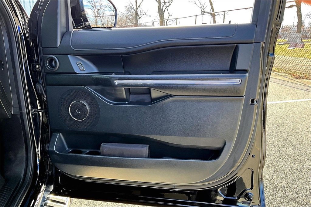 Certified 2020 Ford Expedition XLT w/ Equipment Group 202A image 22