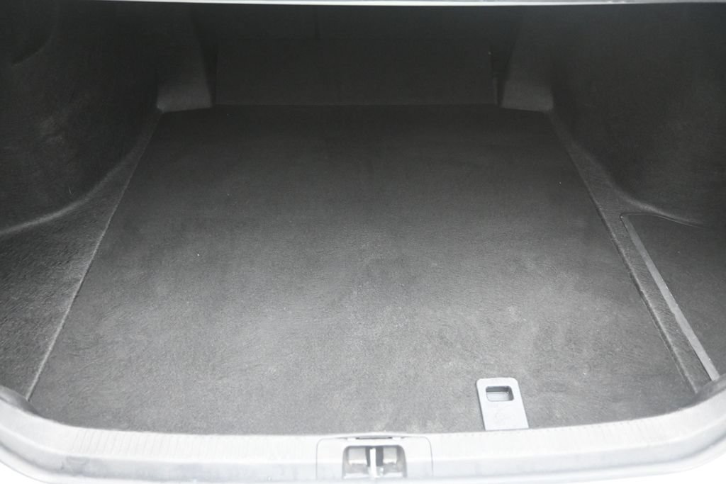 Used 2025 Toyota Camry SE FWD image 2