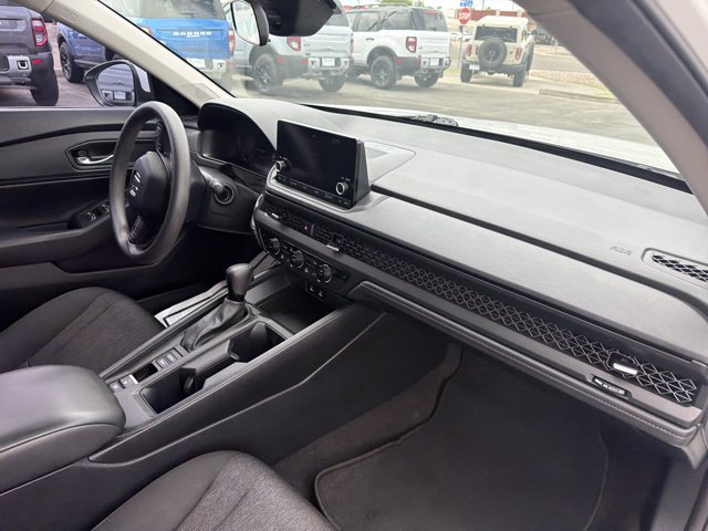 Used 2023 Honda Accord EX image 17