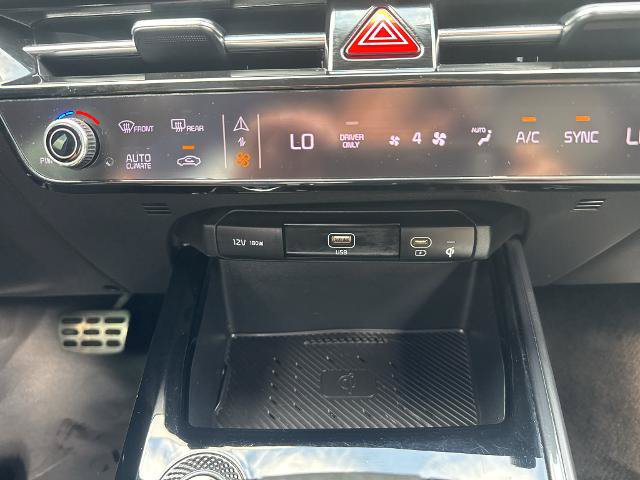 Used 2023 Kia Niro EX Touring FWD image 14