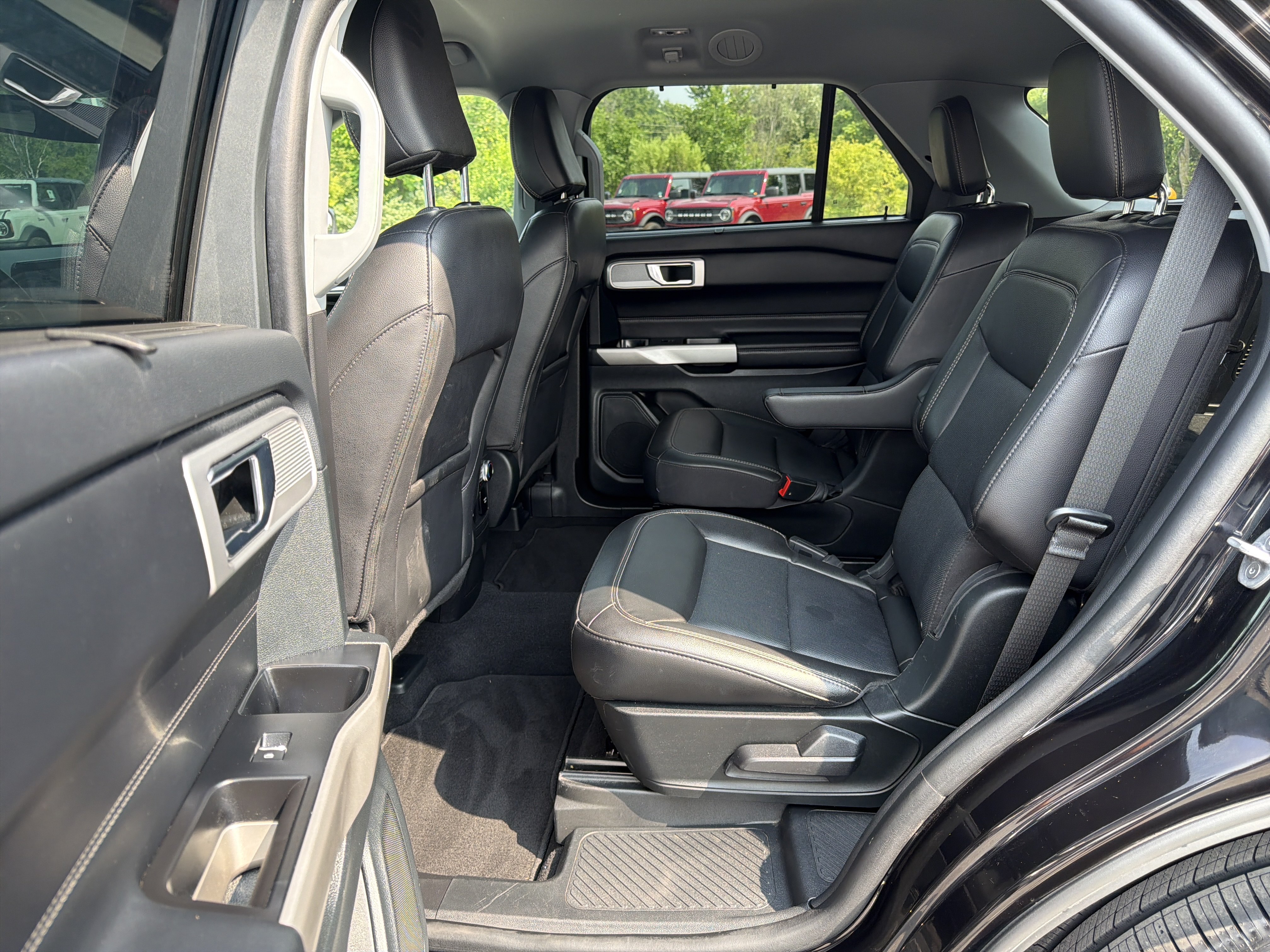 Certified 2023 Ford Explorer Limited w/ Equipment Group 301A AWD/4WD image 14