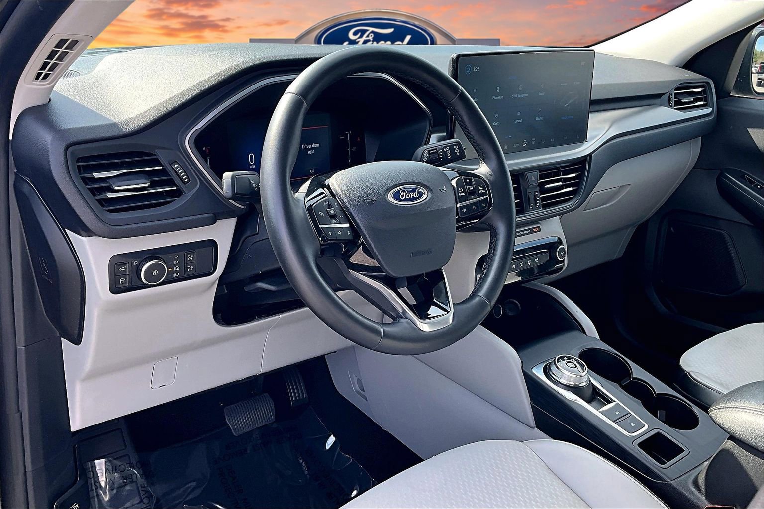 Certified 2025 Ford Escape SE FWD image 14