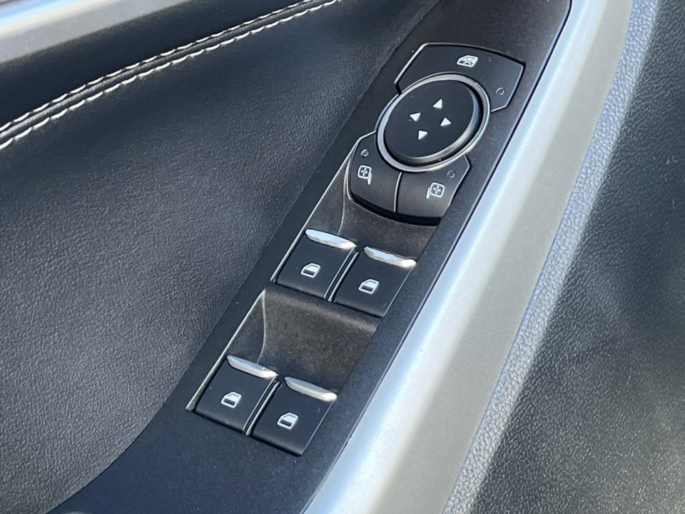 Certified 2022 Ford Explorer XLT w/ Equipment Group 202A image 23