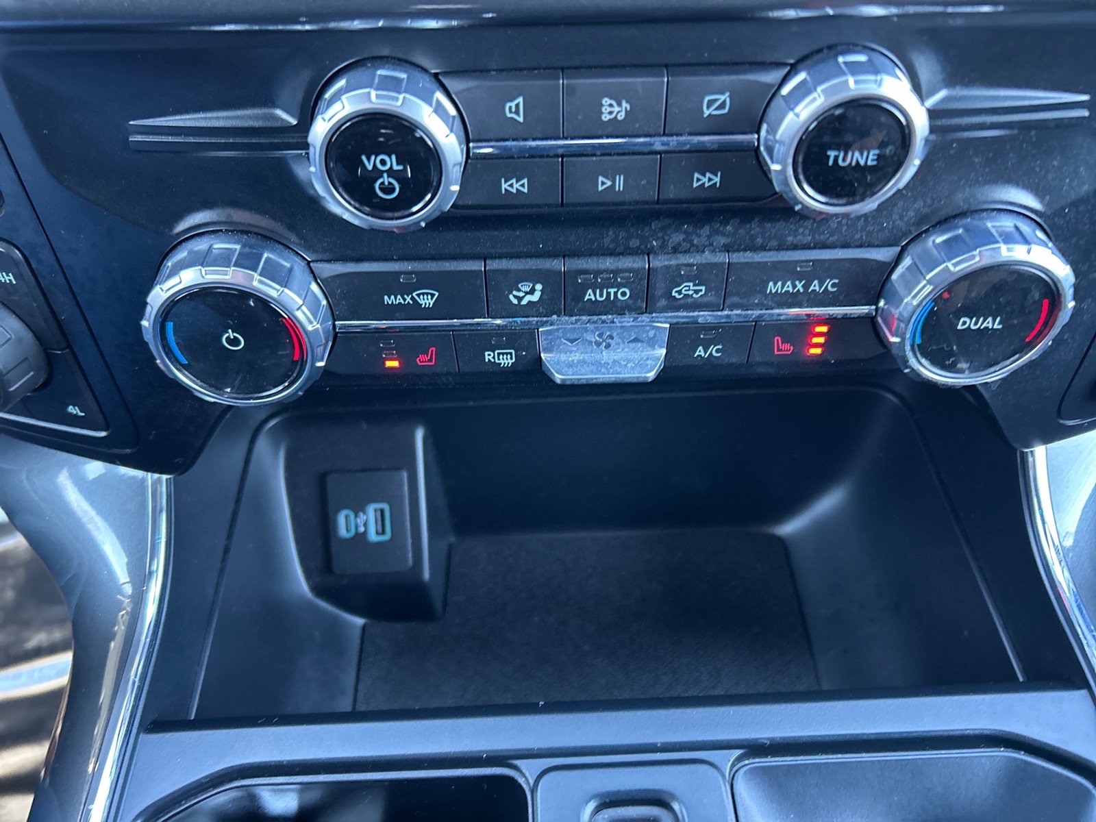 Certified 2022 Ford F150 XLT w/ Equipment Group 302A High image 27