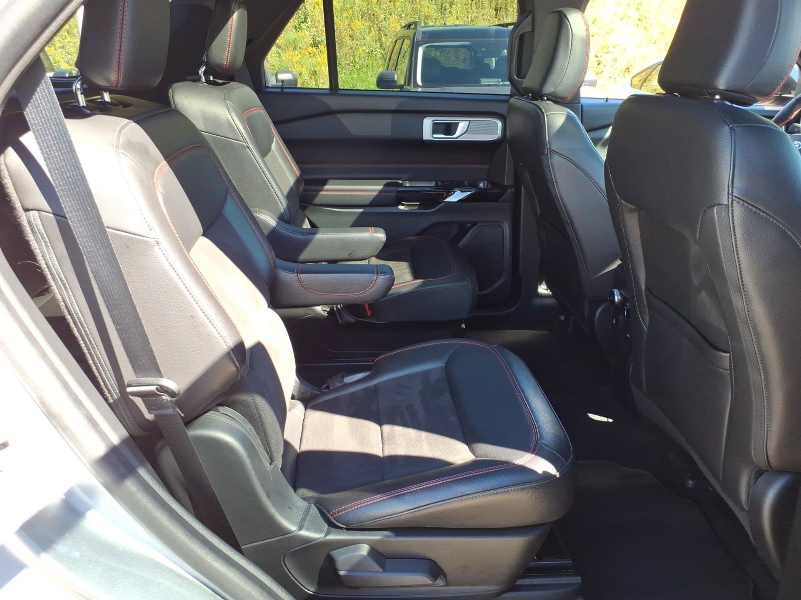 Certified 2023 Ford Explorer ST-Line w/ Class IV Trailer Tow Package AWD/4WD image 9