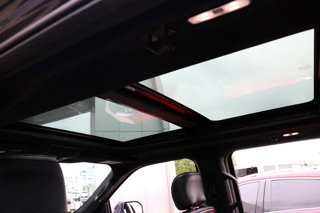 Certified 2018 Ford F150 Platinum w/ Equipment Group 701A Luxury image 29