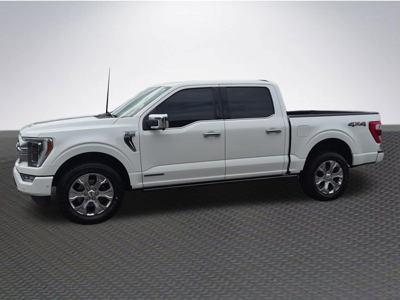 Certified 2022 Ford F150 Platinum w/ Equipment Group 701A High AWD/4WD image 2