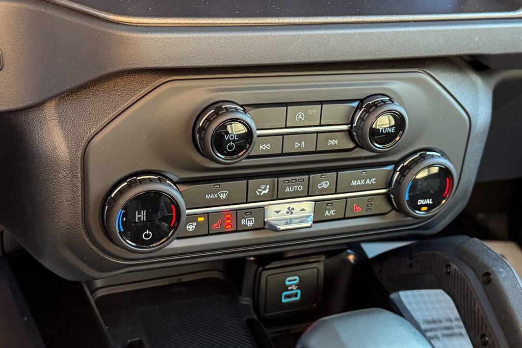 Certified 2025 Ford Bronco Badlands image 34