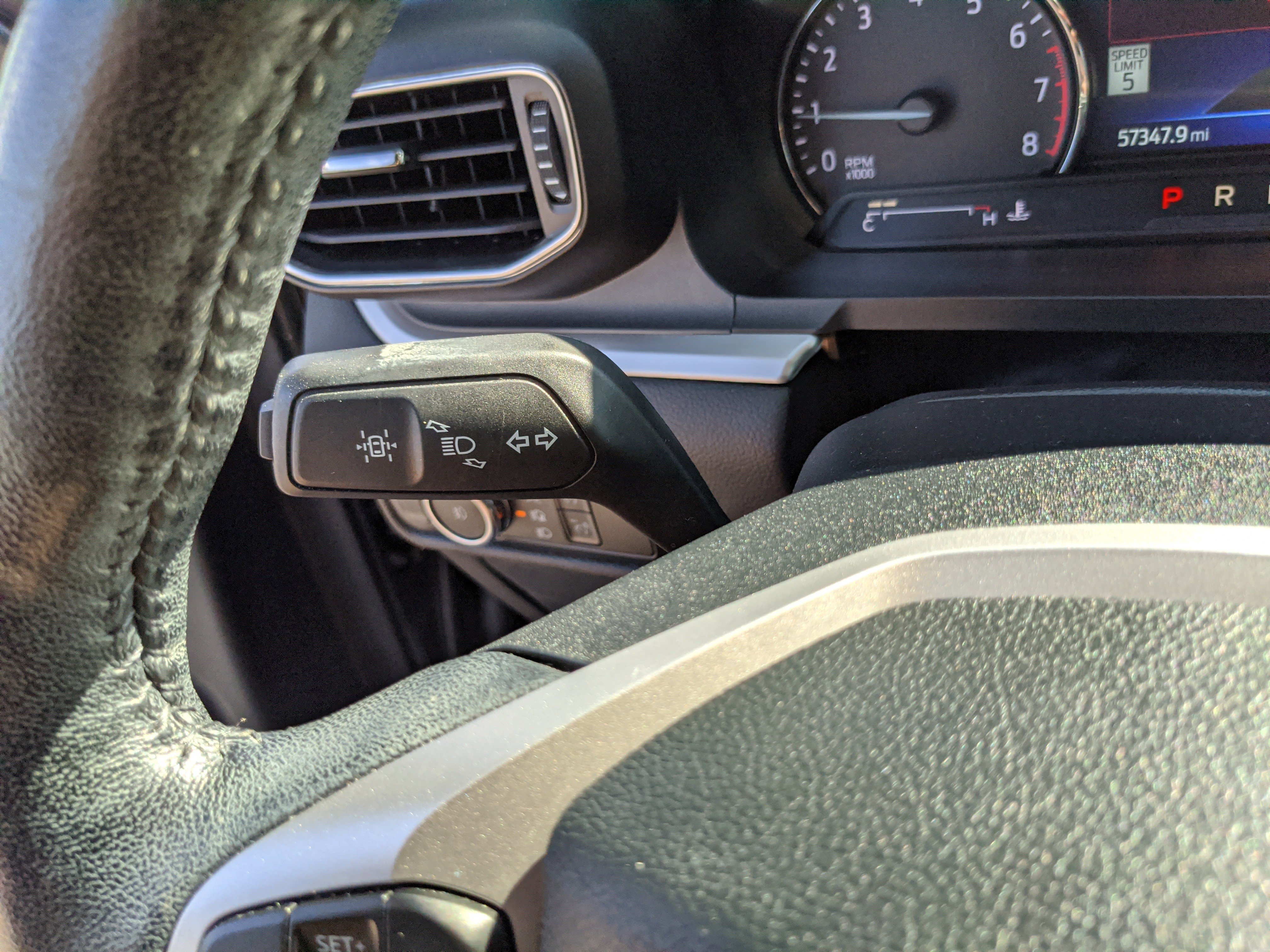 Certified 2022 Ford Explorer XLT w/ Equipment Group 202A image 33