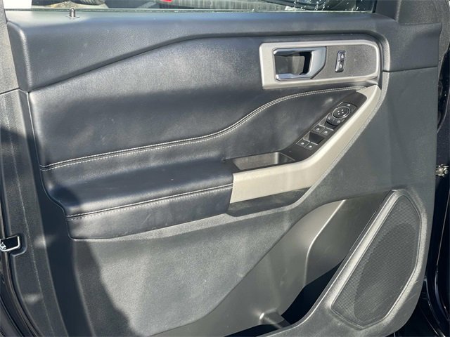 Certified 2022 Ford Explorer XLT w/ Equipment Group 202A image 21