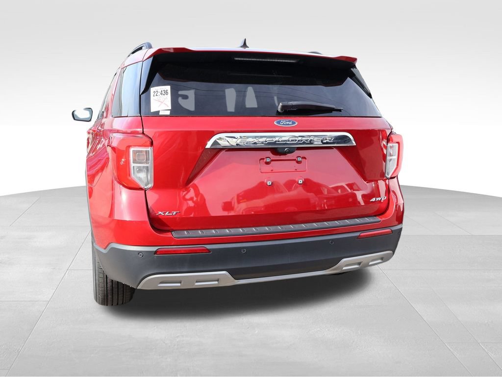 Certified 2022 Ford Explorer XLT w/ Equipment Group 202A AWD/4WD image 17