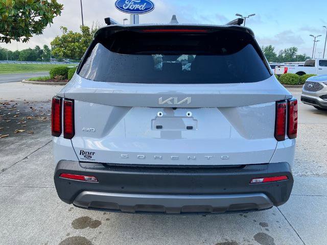 Used 2022 Kia Sorento S w/ Panoramic Sunroof Package AWD/4WD image 4