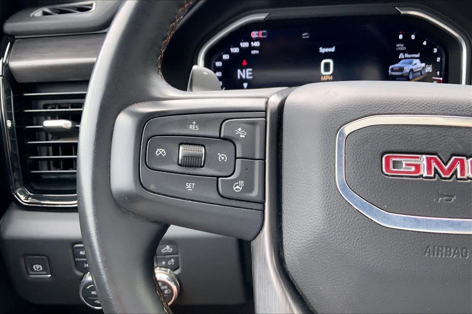 Used 2024 GMC Sierra 1500 AT4 w/ Technology Package AWD/4WD image 24