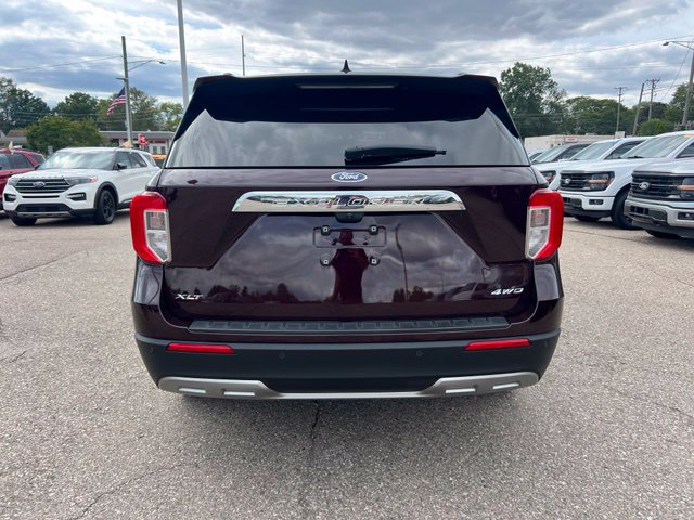 Certified 2023 Ford Explorer XLT w/ Equipment Group 202A AWD/4WD image 5
