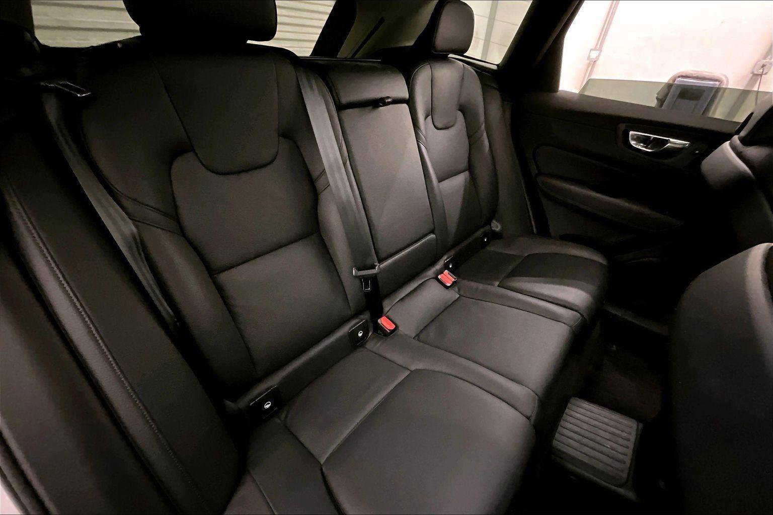 Used 2022 Volvo XC60 T8 Inscription Expression w/ Advanced Package image 26