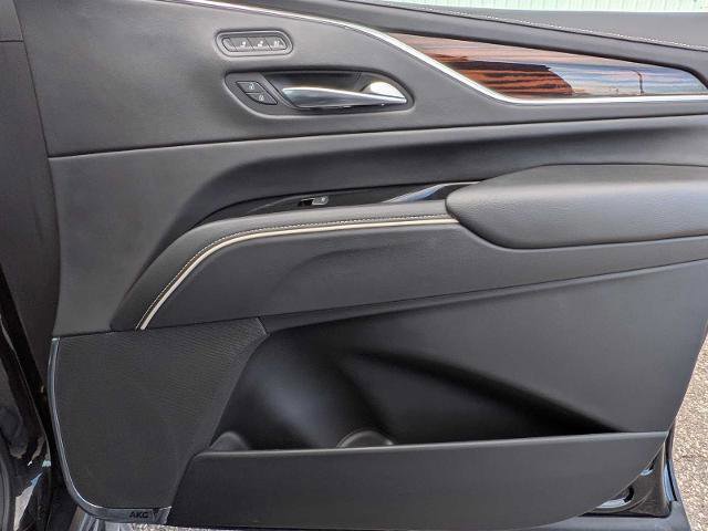 Used 2022 Cadillac Escalade Premium Luxury image 26