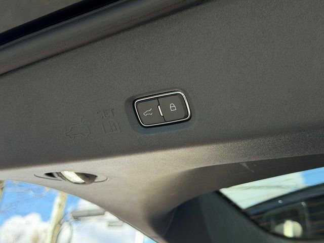 Certified 2025 Ford Expedition Max Platinum image 23