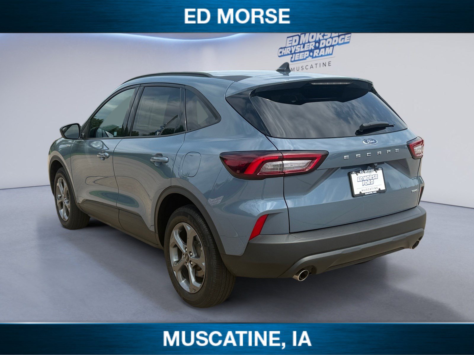 Certified 2025 Ford Escape ST-Line Select AWD/4WD image 3
