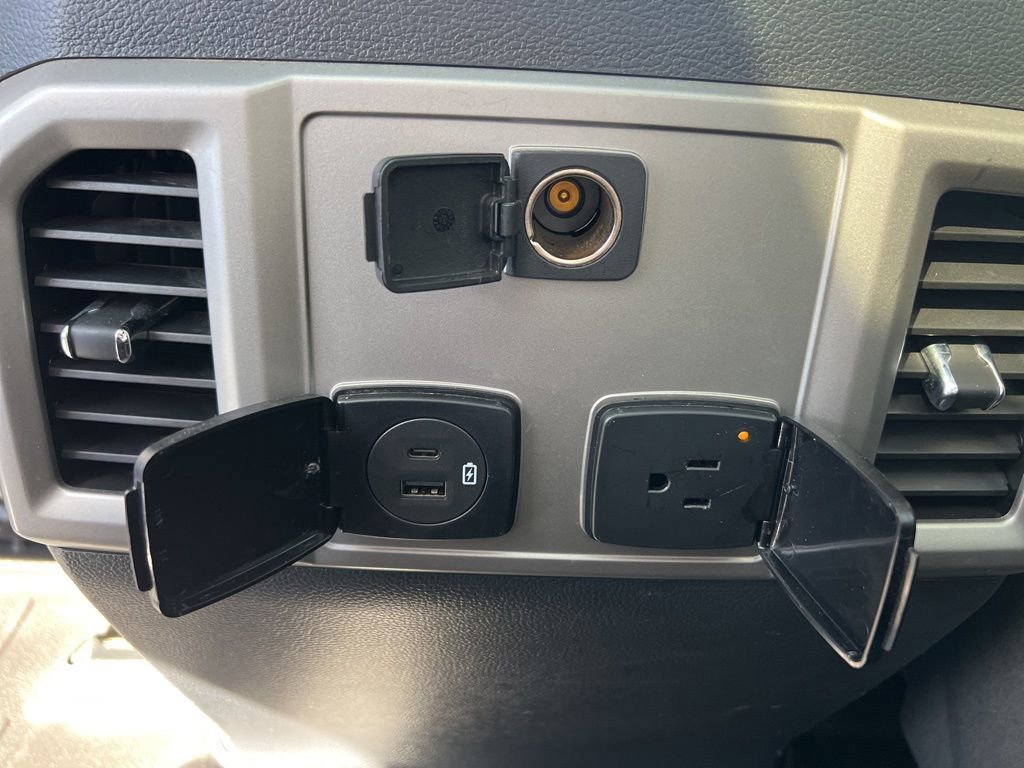 Certified 2022 Ford F250 Lariat w/ Tremor Off-Road Package image 18