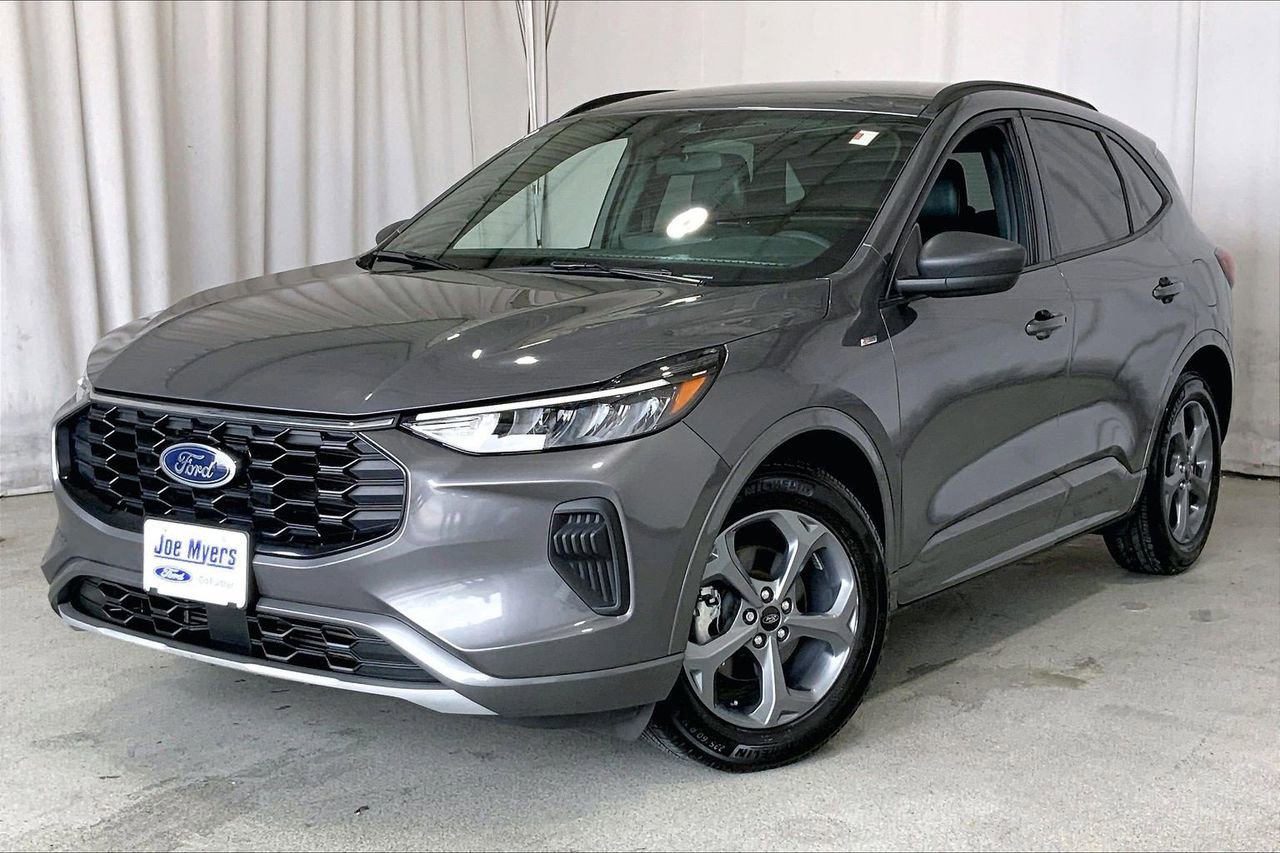 Certified 2023 Ford Escape ST-Line w/ Tech Pack #1 FWD image 12