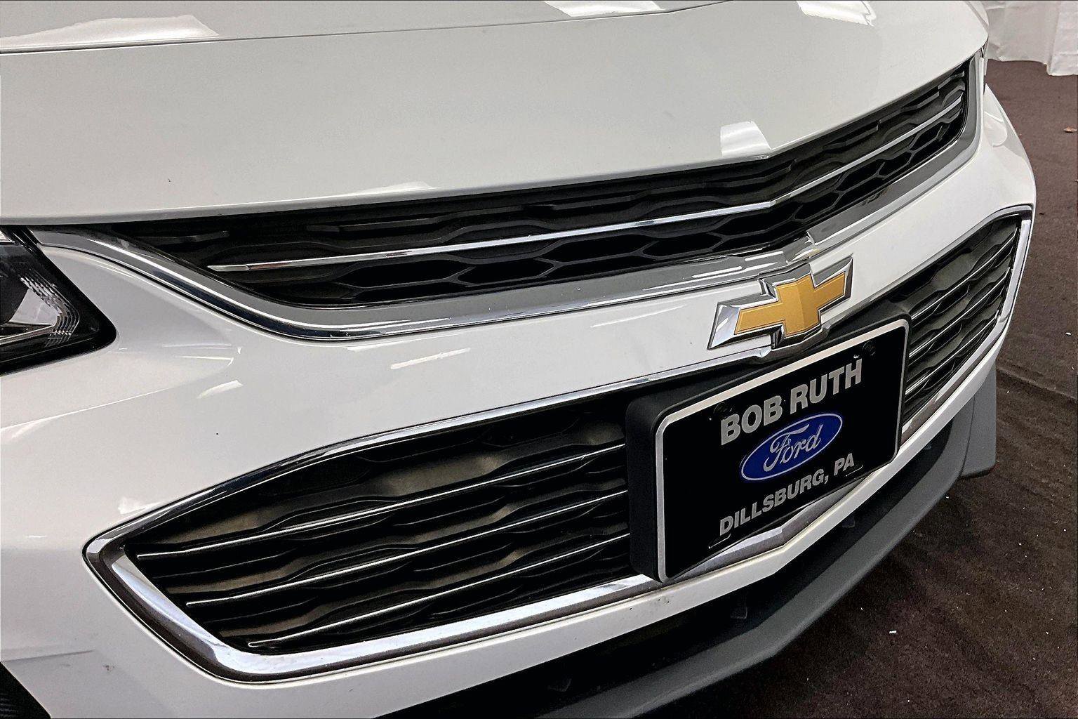 Used 2017 Chevrolet Malibu LT image 29