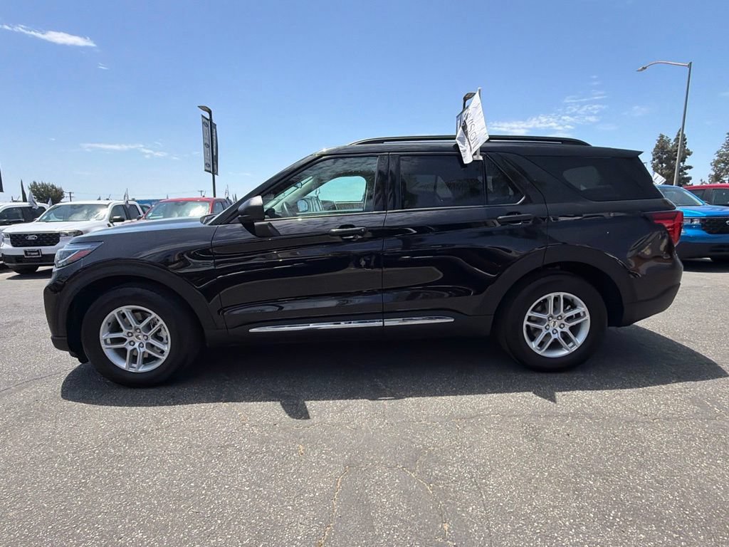 Certified 2025 Ford Explorer Active RWD image 7