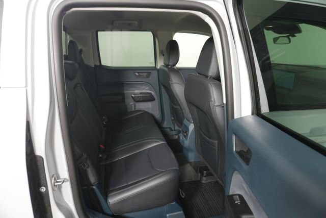 Certified 2025 Ford Maverick Lariat w/ Black Appearance Package image 25