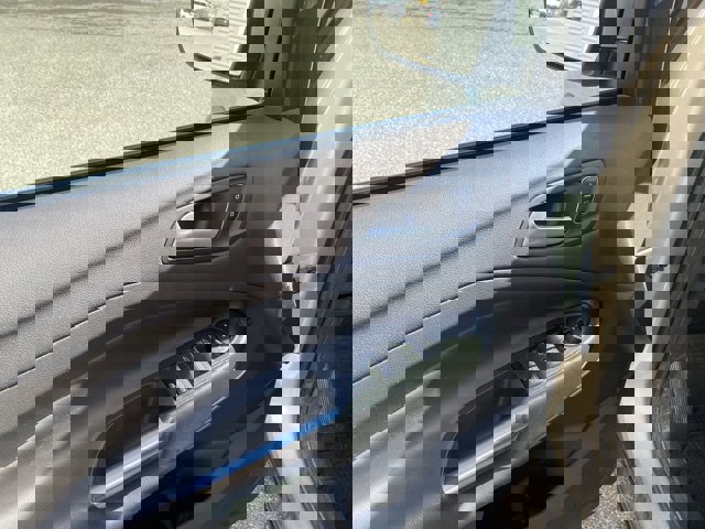 Certified 2017 Ford Escape SE w/ Equipment Group 201A image 11