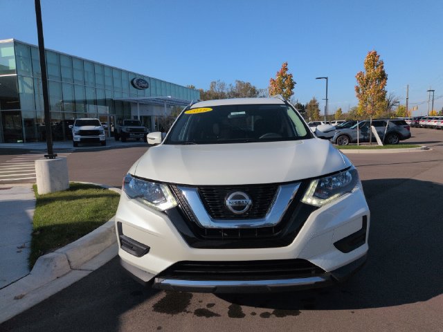 Used 2018 Nissan Rogue SV AWD/4WD image 8